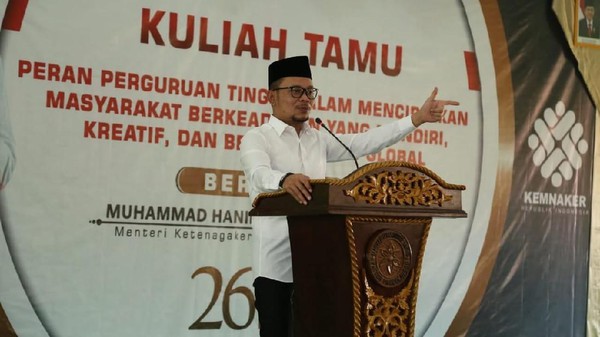 Menaker Dorong Mahasiwa Jadi Wirausaha